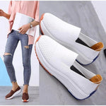 Luftige Slip-On Sneakers für Damen mit Weitem Zehenbereich und Gepolsterter Sohle