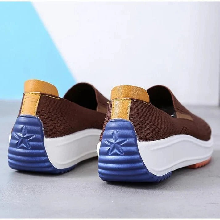 Luftige Slip-On Sneakers für Damen mit Weitem Zehenbereich und Gepolsterter Sohle