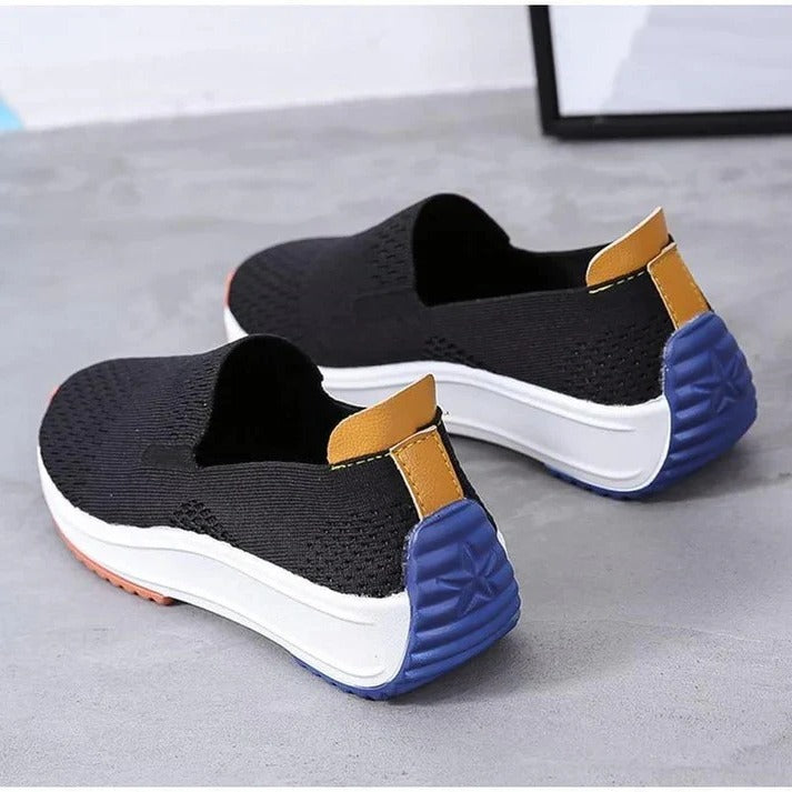 Luftige Slip-On Sneakers für Damen mit Weitem Zehenbereich und Gepolsterter Sohle