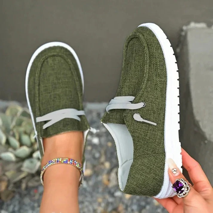 Bequeme Sneaker mit breiter Zehenbox und gepolsterter Innensohle