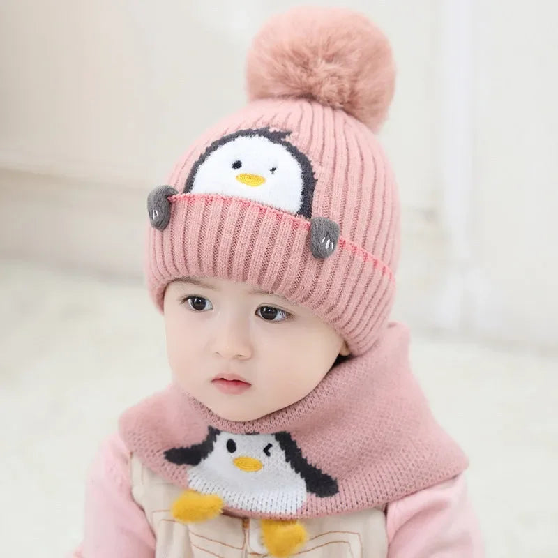 Strickmützen- und Schal-Set für Kinder im Pinguin-Design