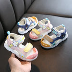 Bunte Kinder-Sandalen mit Klettverschluss für sommerliche Sandabenteuer