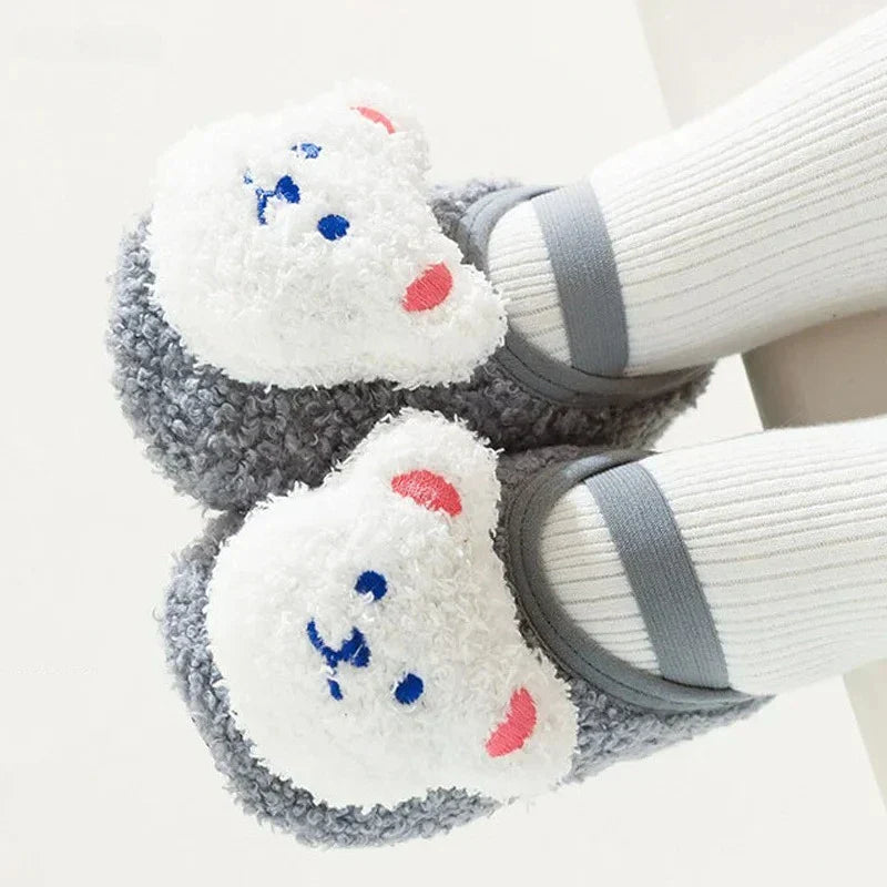 Flauschige Hausschuhe für Kinder – Warm und rutschfest