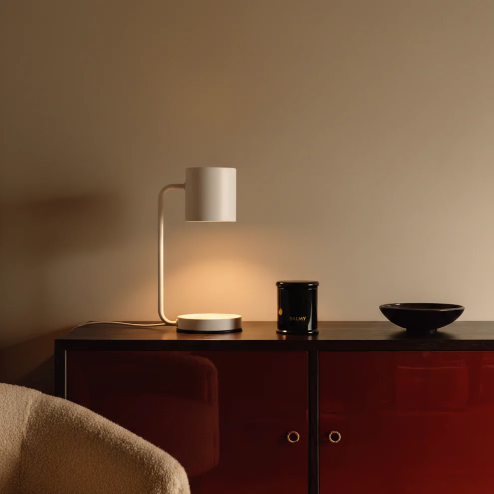 Elegant Aroma Lamp with Shade – Your Feel-Good Light for Home