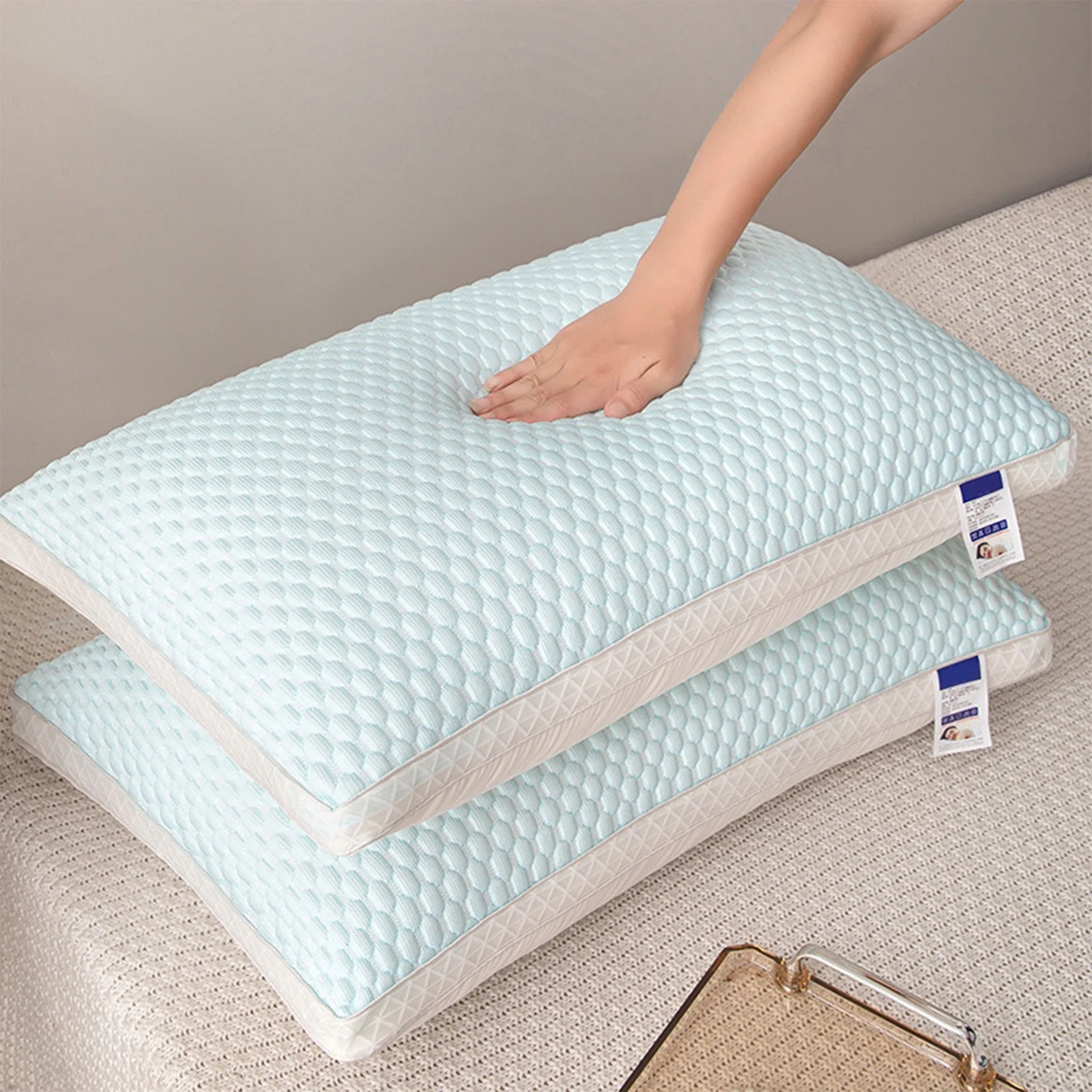 Cooling Pillow for Neck and Shoulder Protection – Breathable, Relaxing & Pressure-Relieving