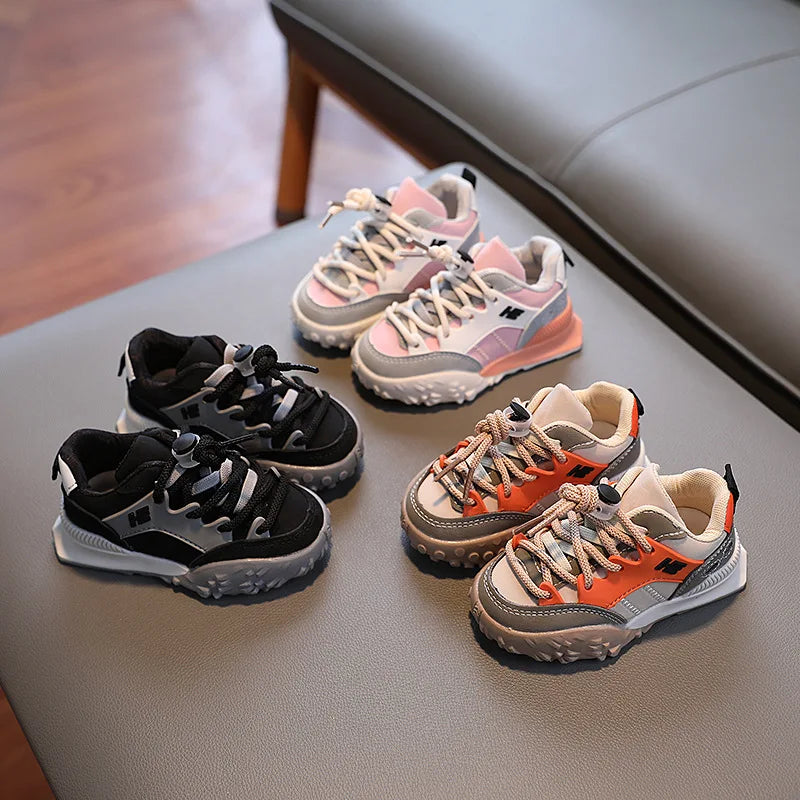 Bequeme und stabile Sportschuhe für Kinder – Moderner Stil