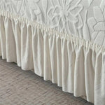 Elegante Sofahusse mit Sonnenblumen-Muster und langem Saum