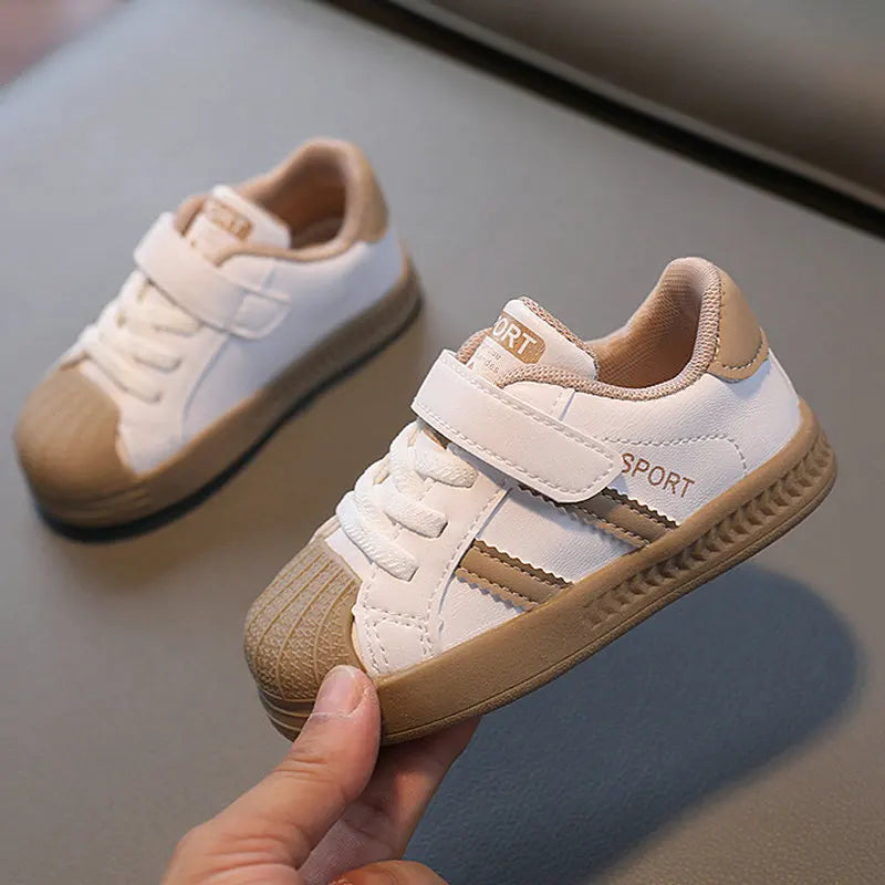 Bequeme Sneakers mit Klettverschluss für Kinder – Sportliche Turnschuhe