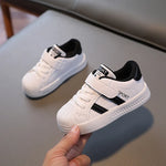 Bequeme Sneakers mit Klettverschluss für Kinder – Sportliche Turnschuhe