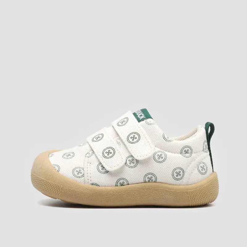 Leichte Kinderschuhe mit Klettverschluss aus atmungsaktivem Material