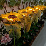 Solarbetriebene LED Blumenstecker für Gartenwege