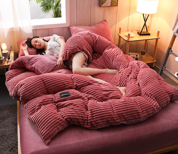 WarmthMagic Fleece Bedding – Comfort for Cold Nights