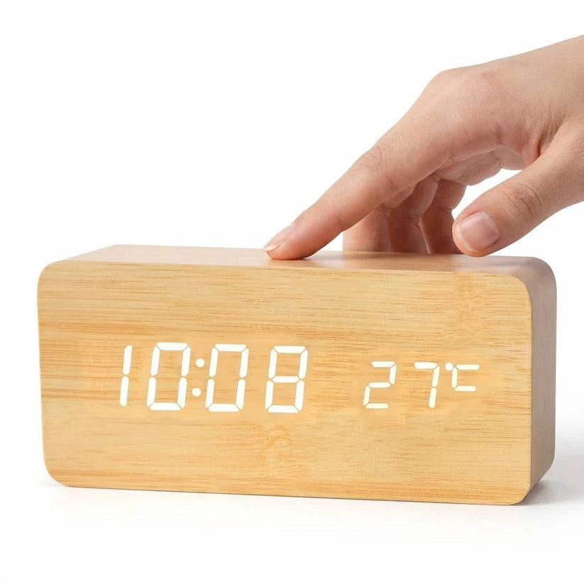 Eleganter Holz-Optik Wecker mit 3 Alarmen und Dimmbarkeit