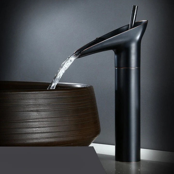 Wasserfall Badezimmerarmatur im antiken Stil