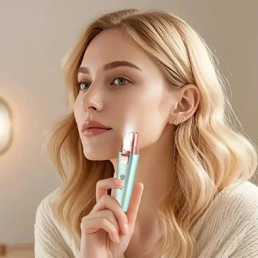 BrowMaster Eyebrow Styler | Precise and Gentle Eyebrow Shaping