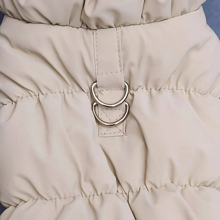Winterjacke mit integriertem Leinenring für Hunde und Katzen
