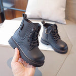 Robuste Schnürstiefel für Kinder – Stylische Herbst- und Winterboots mit Profil