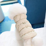 Winterjacke mit integriertem Leinenring für Hunde und Katzen