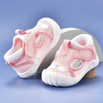 Atmungsaktive Kinderschuhe aus luftdurchlässigem Mesh