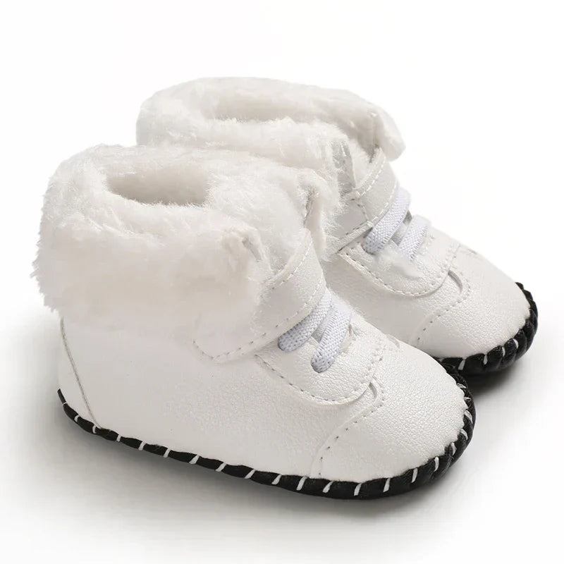 Bequeme und warme Babyschuhe für den Winter mit verstellbarem Verschluss