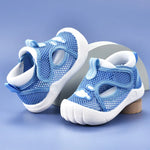 Atmungsaktive Kinderschuhe aus luftdurchlässigem Mesh