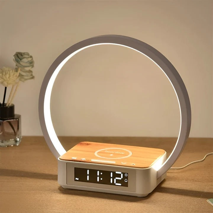 Multifunktionale Nachttischlampe mit kabelloser Ladefunktion und Wecker