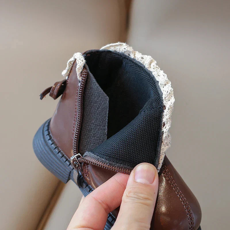 Klassische Rüschenschuhe aus Leder für Kinder – Bequem und Warm
