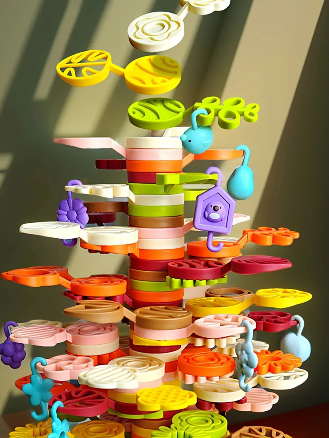 Kreatives Bau-Spielzeug für Kinder – Stapelspiel für Fantasie