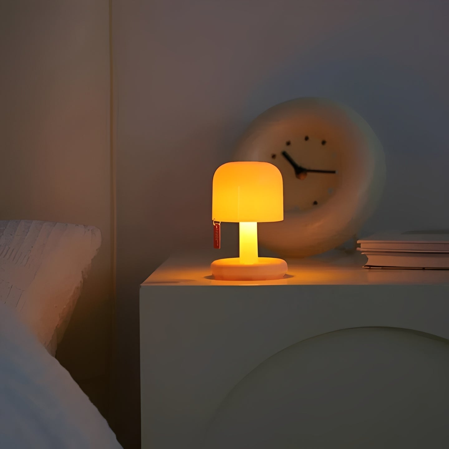 Kompakte Projektionslampe für beruhigende Sonnenuntergänge