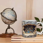 Tassendesign mit 3D-Bücherregal aus Keramik