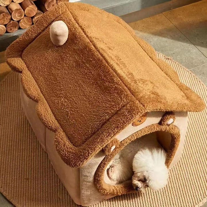 Gemütliches Katzenhaus für drinnen mit weichem Kissen