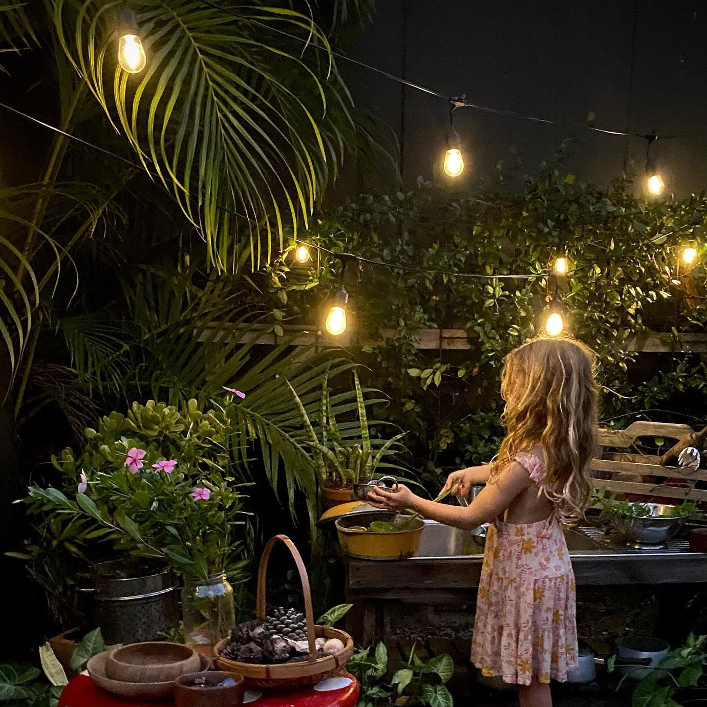 Enchanting LED light chain for festive occasions