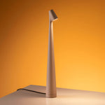 Moderne kabellose LED Tischlampe für elegantes Licht