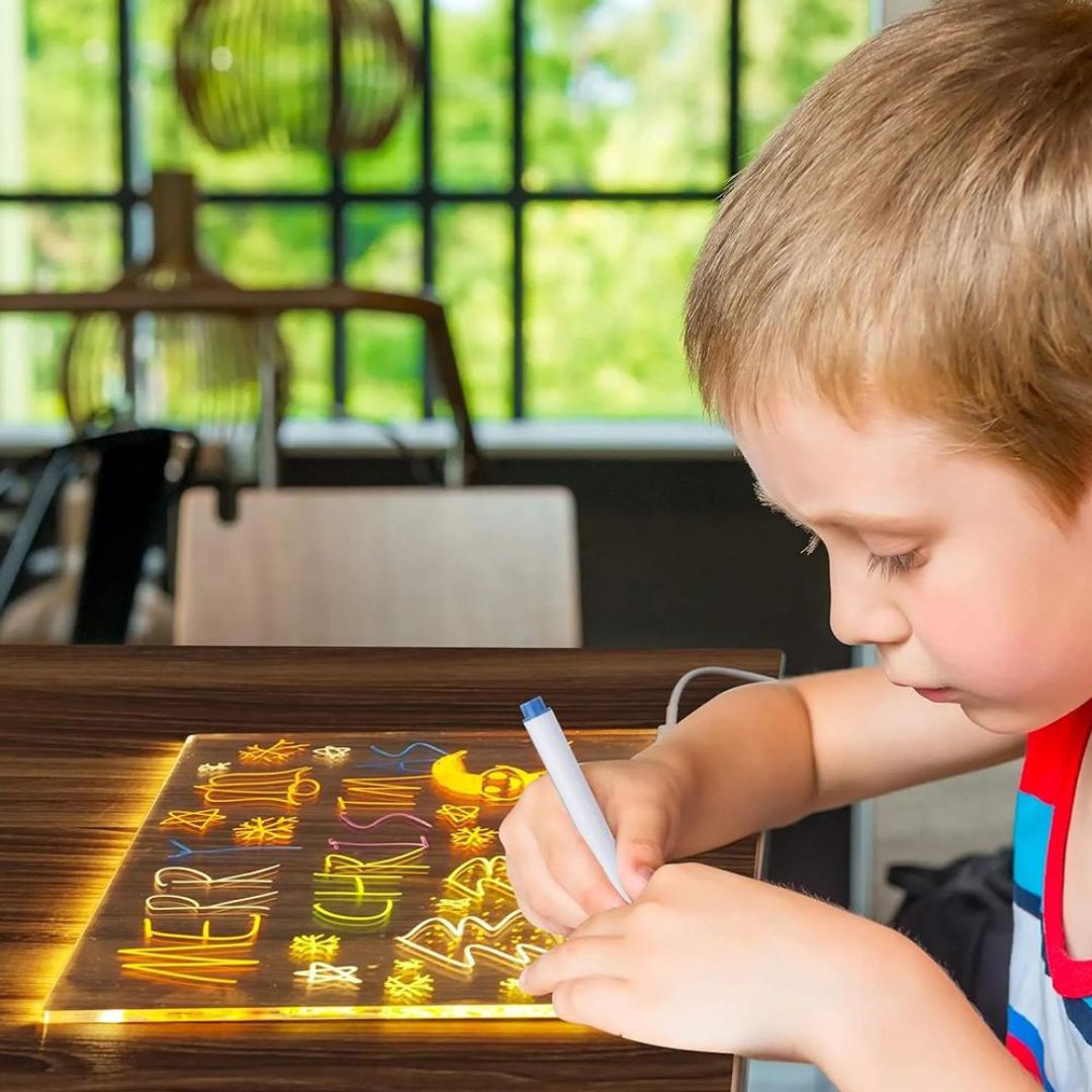 Buntes LED Zeichenbrett für kreative Kinder