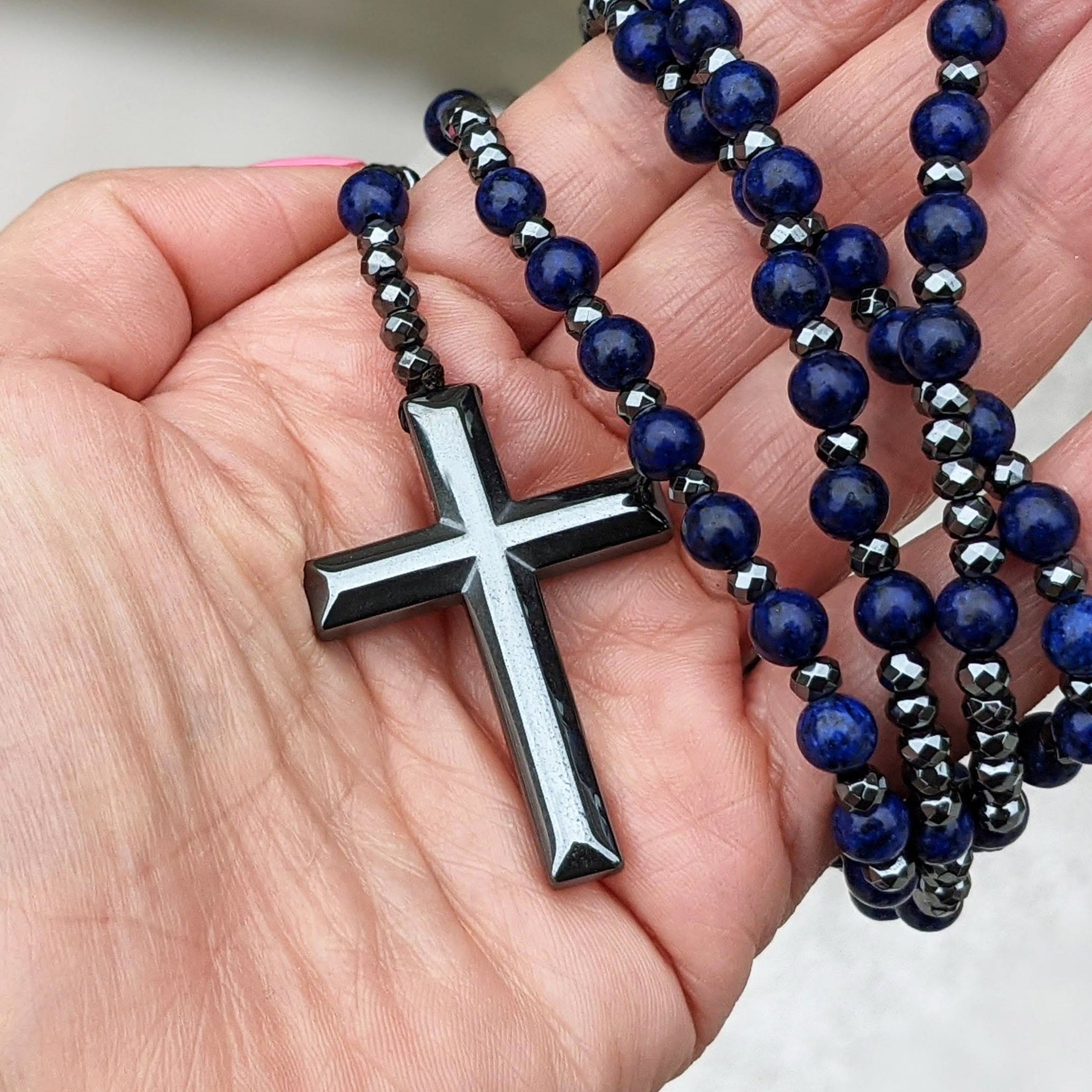 Spiritueller Anhänger mit Tigerauge und Lapislazuli – Rosenkranz für Männer