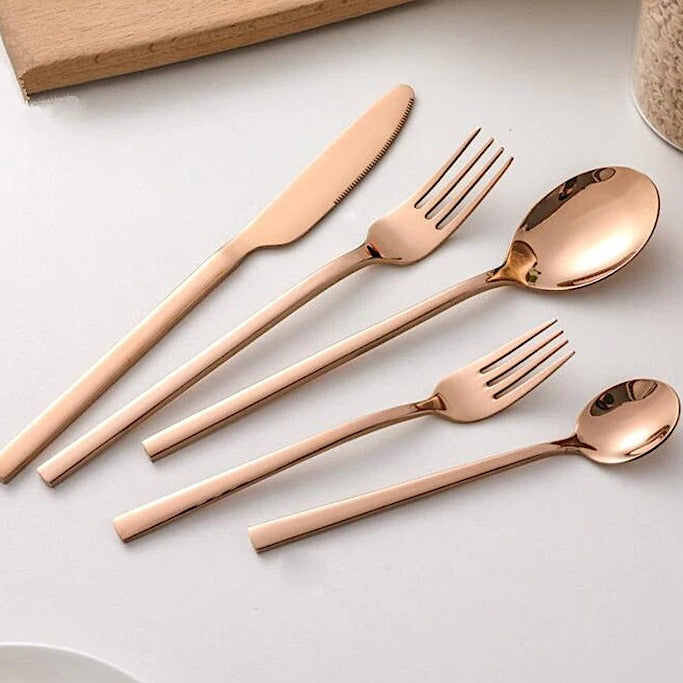 Elegantes 30-teiliges Besteckset für stilvolle Anlässe