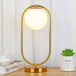 Design Nachttischlampe in Mondform - Elegante Glaskugel mit Licht
