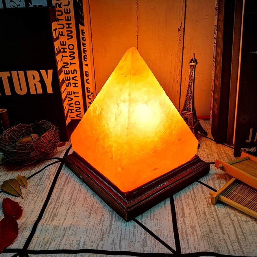 Harmonische Salzlampe mit Pyramiden-Design