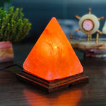 Harmonische Salzlampe mit Pyramiden-Design