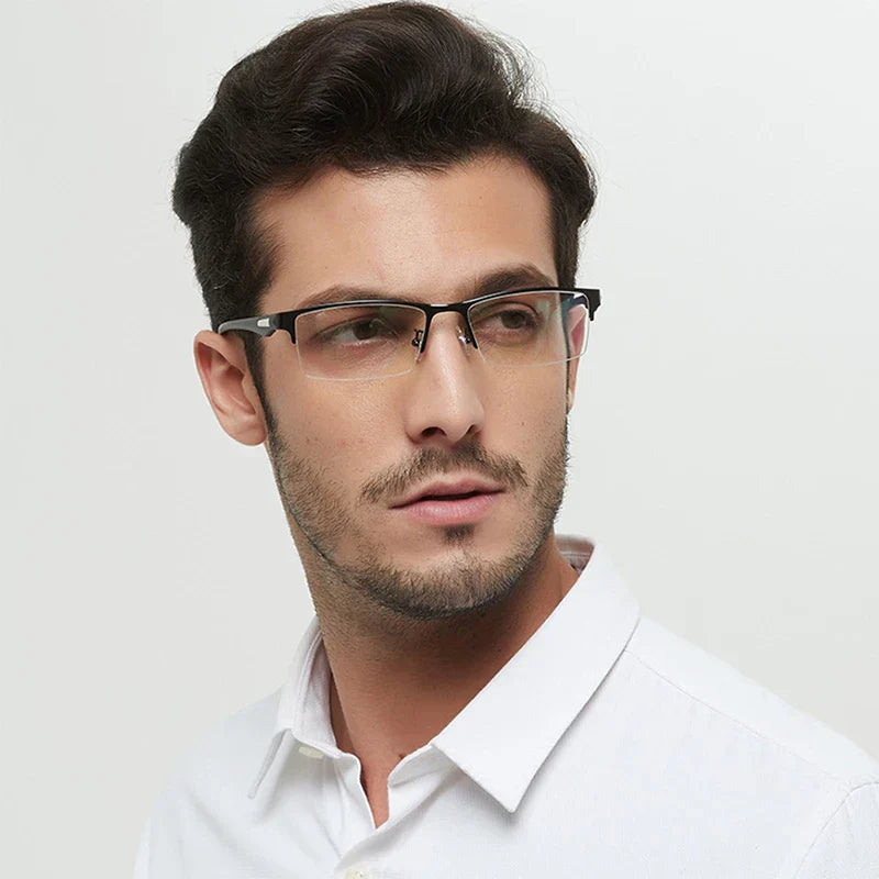 Fortschrittliche Lesebrille mit adaptiven Gläsern für jeden Bedarf
