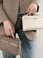 Elegant shoulder bag for any occasion