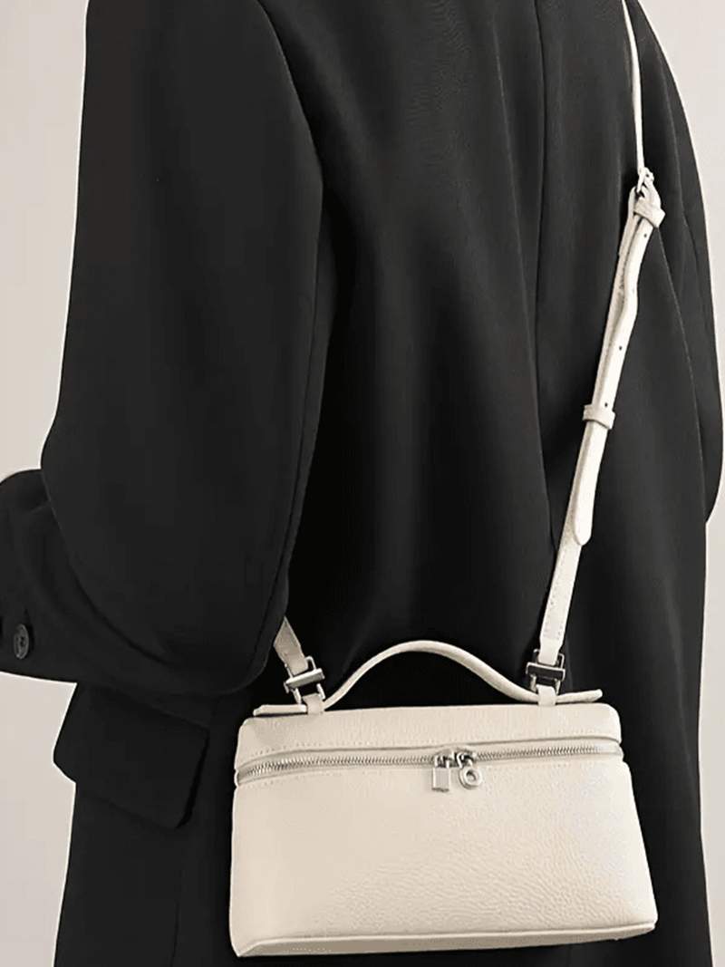 Elegant shoulder bag for any occasion