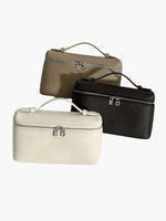 Elegant shoulder bag for any occasion