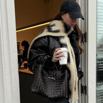 Stylish, woven bag for the modern lifestyle