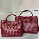Stylish, woven bag for the modern lifestyle
