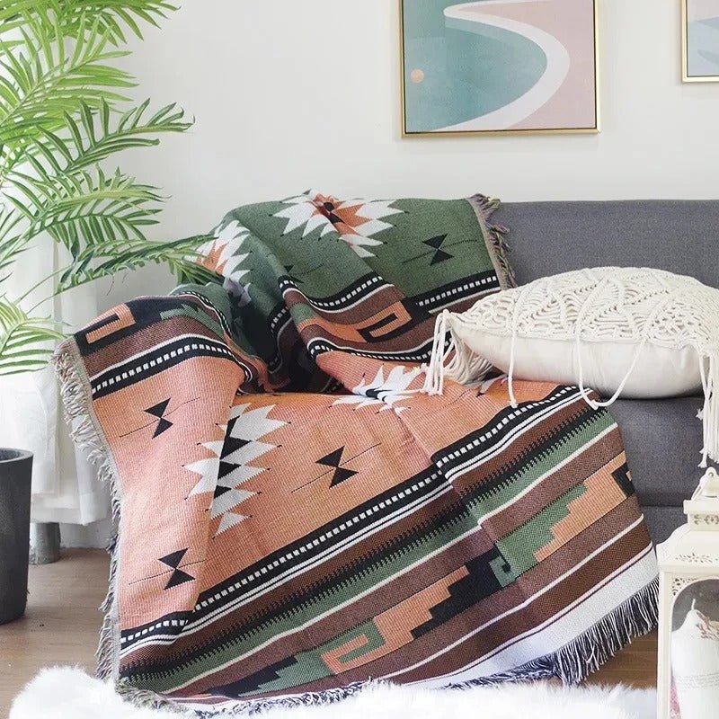 Colorful throw blanket with a stylish design