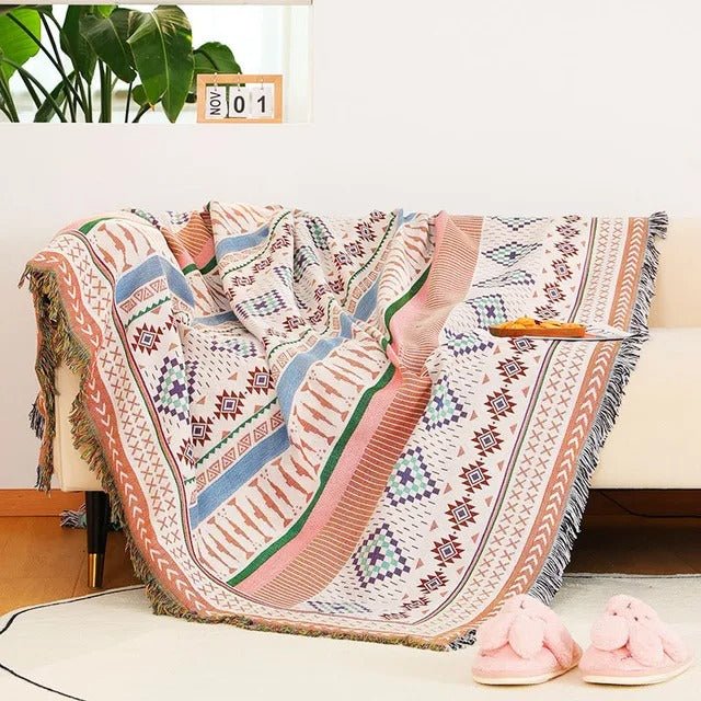 Colorful throw blanket with a stylish design