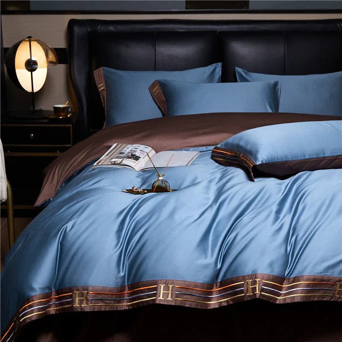 Dreamlike 4-piece Satin Cotton Bedding Set