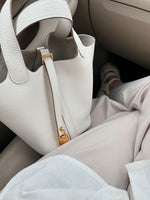 Stylish Vegan Leather Handbag for Every Moment