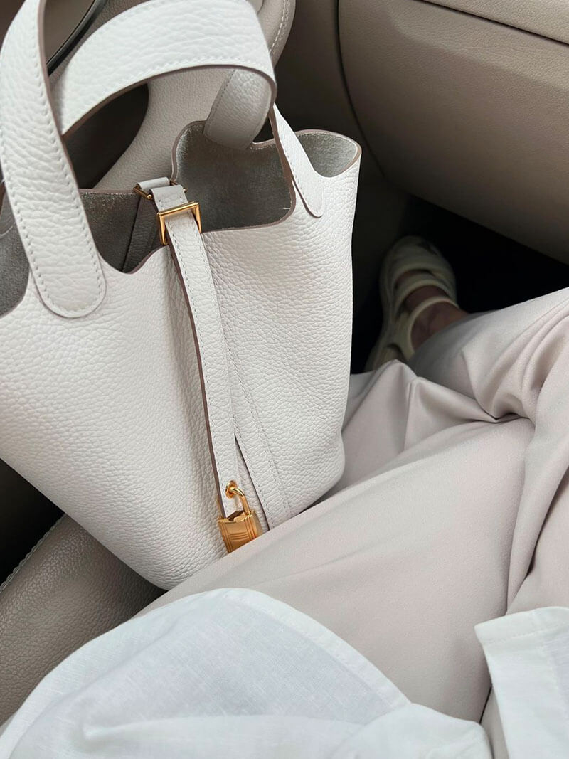 Stylish Vegan Leather Handbag for Every Moment